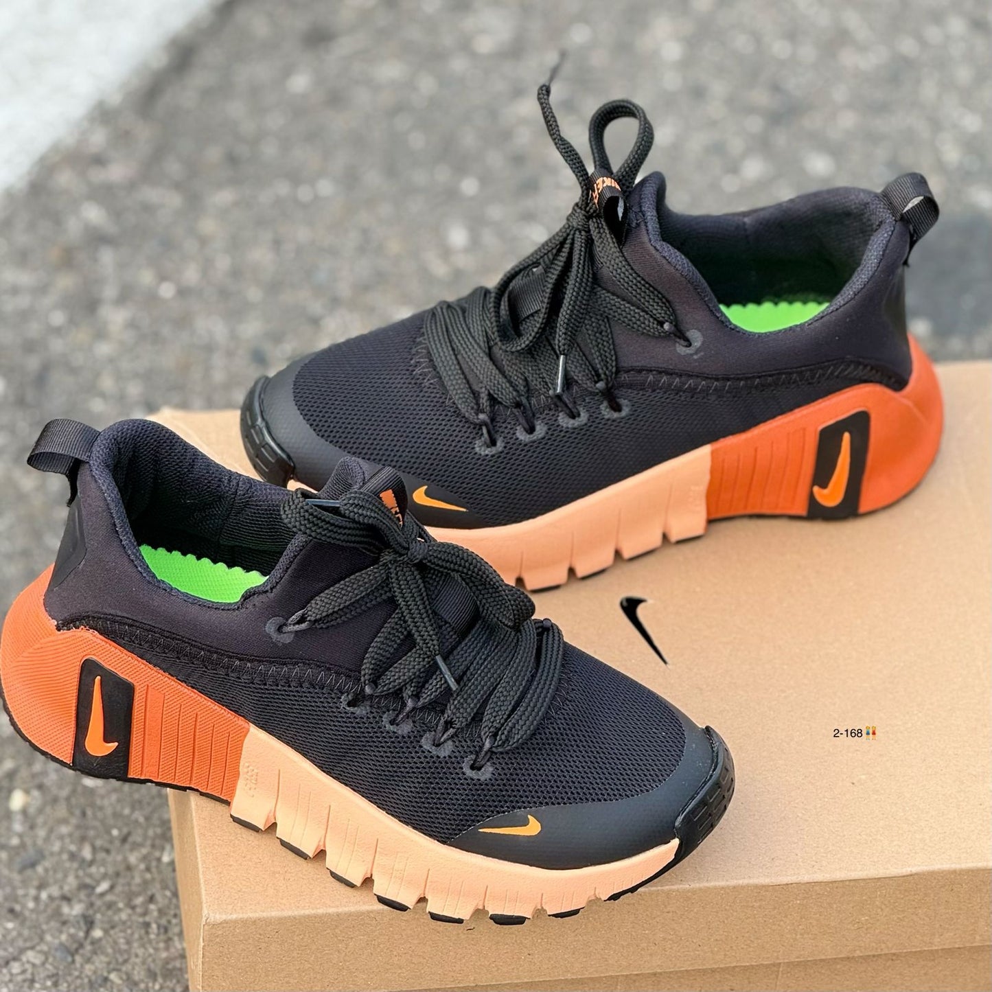 NIKE FREE DAMA Y CABALLERO